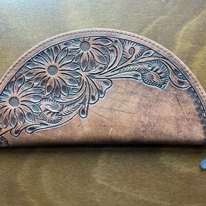 American Darling taco style purse